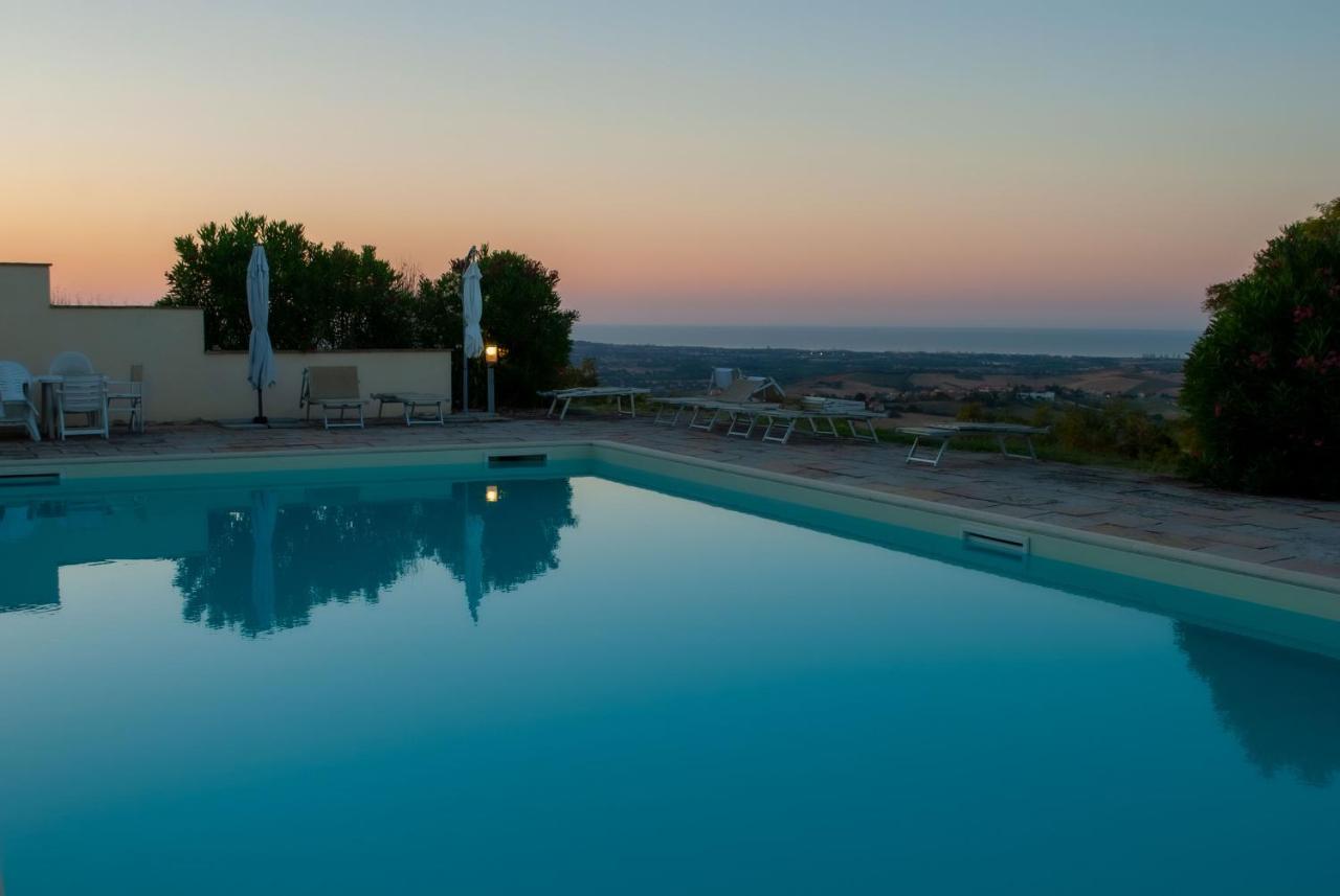 Borghetto Country Apartments Saludecio Exterior photo
