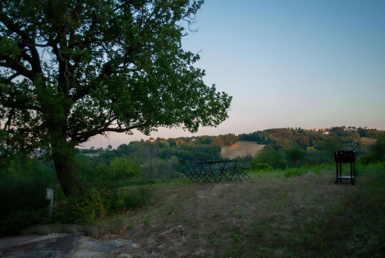 Borghetto Country Apartments Saludecio Exterior photo